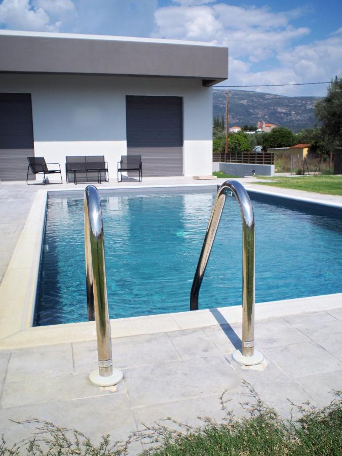 Nostos Luxury Villas With Private Pool In Nafpaktos Exterior photo